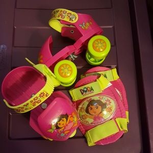 Girls adjustable roller skates
